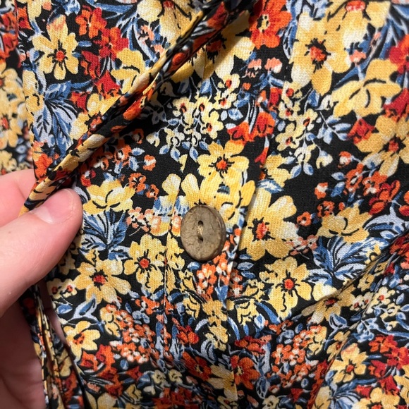 Multicolor Floral Long Sleeve Dress - Picture 4 of 5